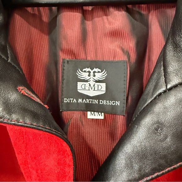 Chic Red Leather Power Jacket for Women Size M - Vintage 1980s Coat - Picture 13 of 17